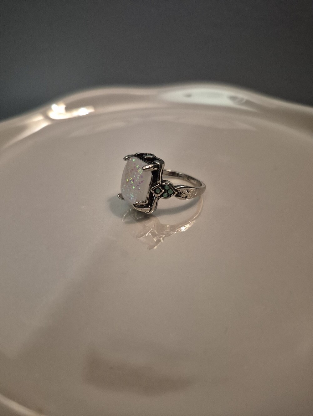 Silver Plate Opal-Effect Statement Ring - White Iridescent